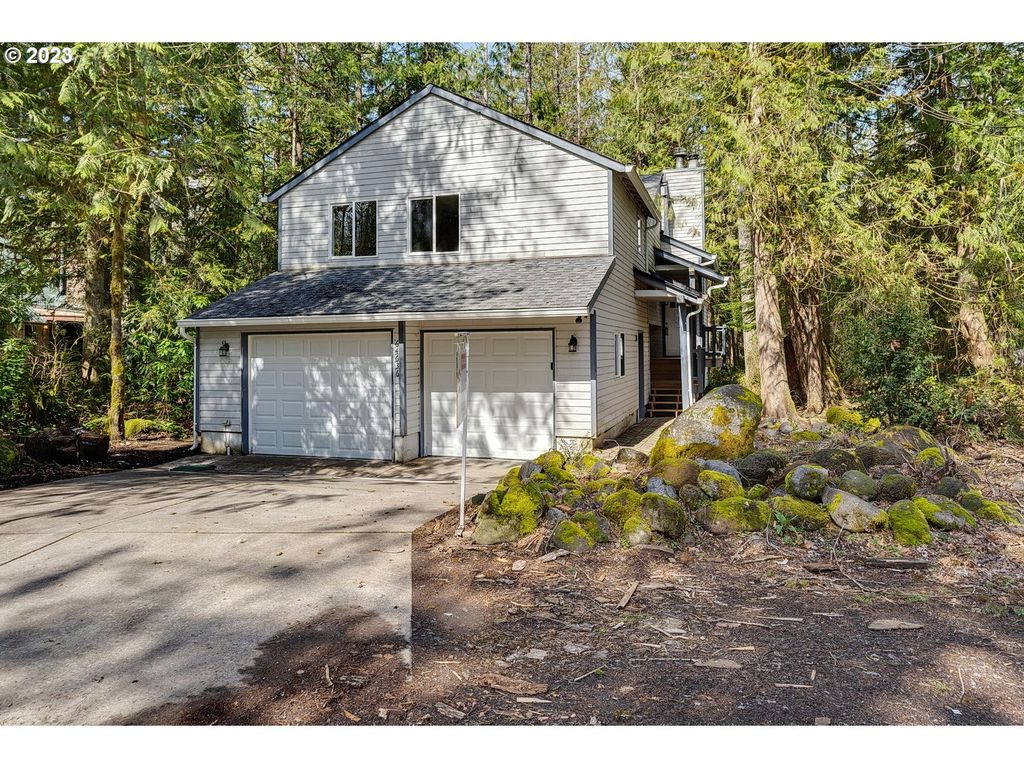 64636 E  Sandy River Ln, Rhododendron, OR 97049