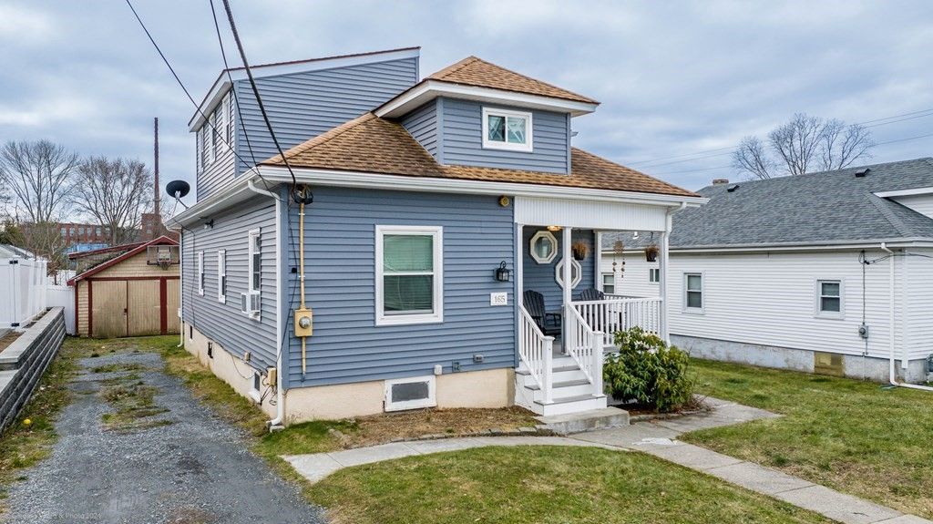 165 Sprague St, Fall River, MA 02724 MLS 73193517 Trulia
