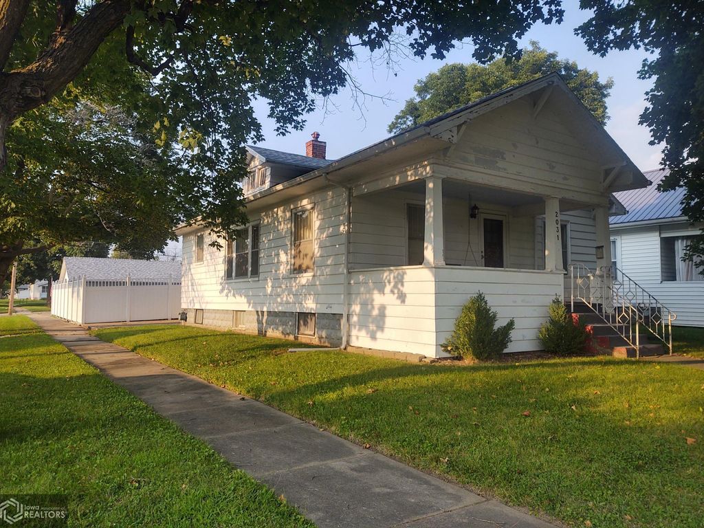 2031 Avenue G, Fort Madison, IA 52627