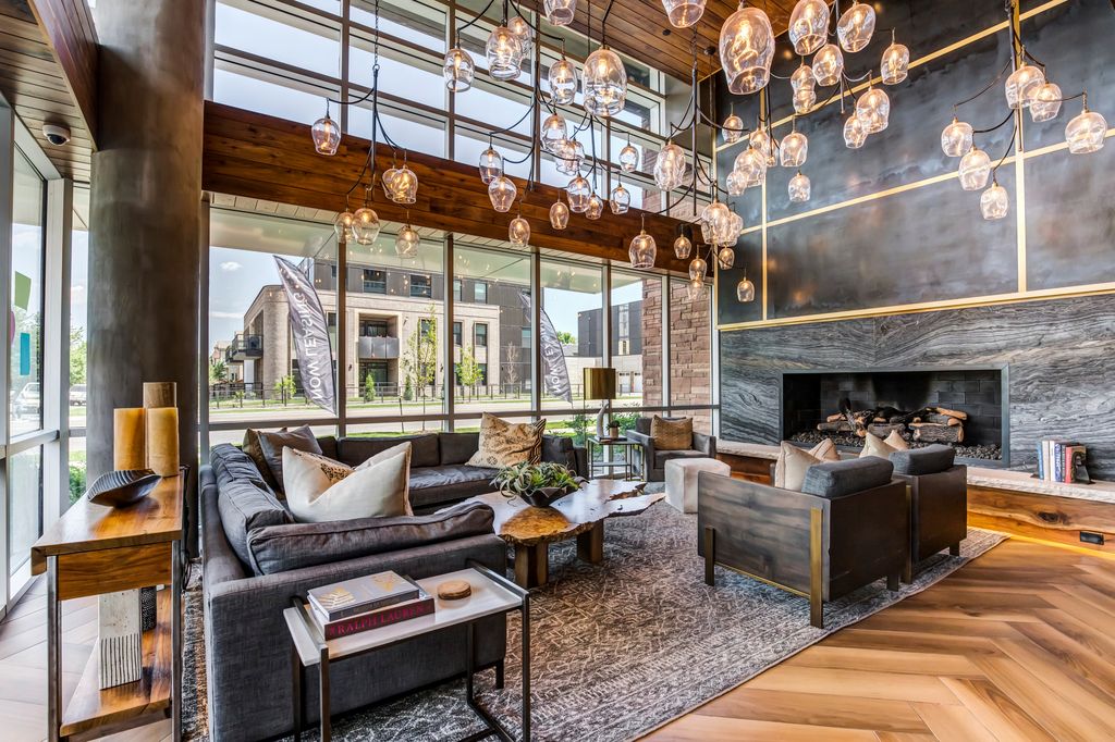 300 S Monroe St, Denver, CO 80209