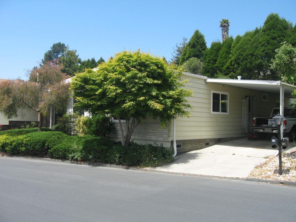 300 Plum St #75, Capitola, CA 95010