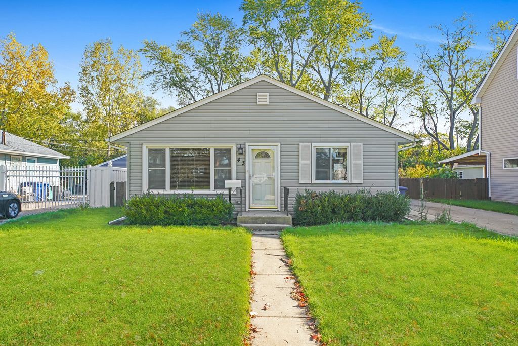 43 S Warrington Rd, Des Plaines, IL 60016