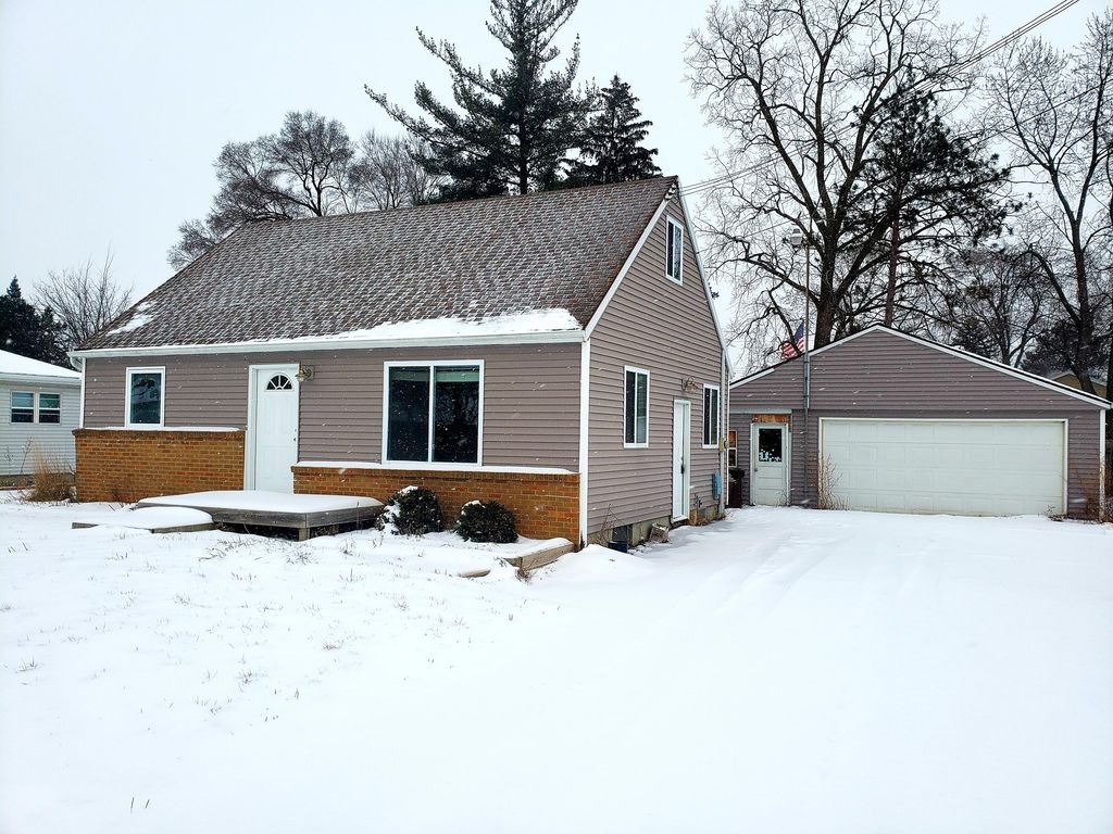 139 S Dibble Ave, Lansing, MI 48917