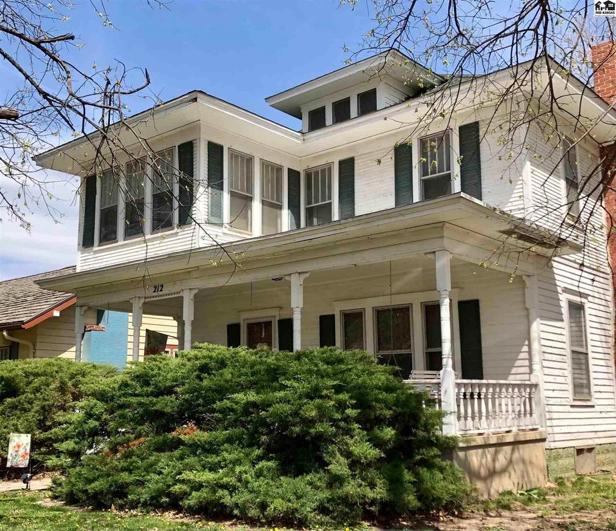 212 S Pioneer Ave, Lyons, KS 67554 Trulia