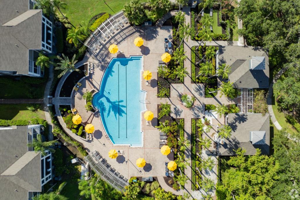 1502 Marsh Cove Ct #10 107 Tampa FL 33619 See Est Value Schools