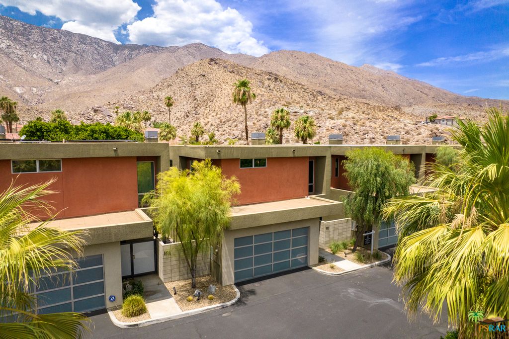 2831 S  Palm Canyon Dr, Palm Springs, CA 92264