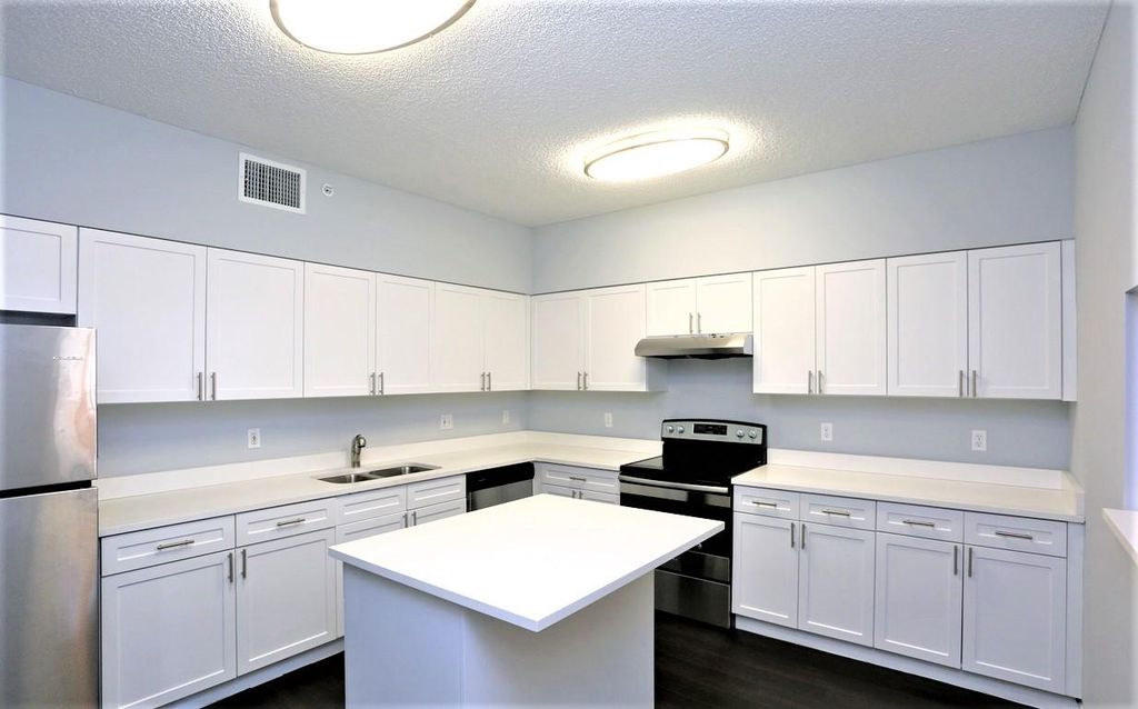 4685 N Haverhill Rd, West Palm Beach, FL 33417