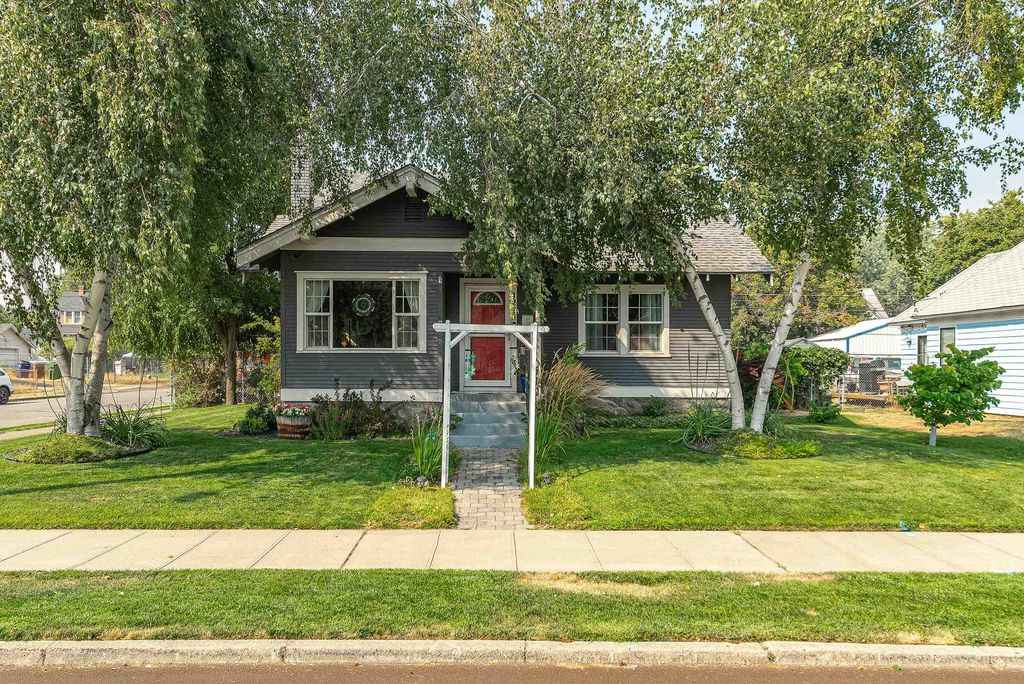 1228 W  Indiana Ave, Spokane, WA 99205