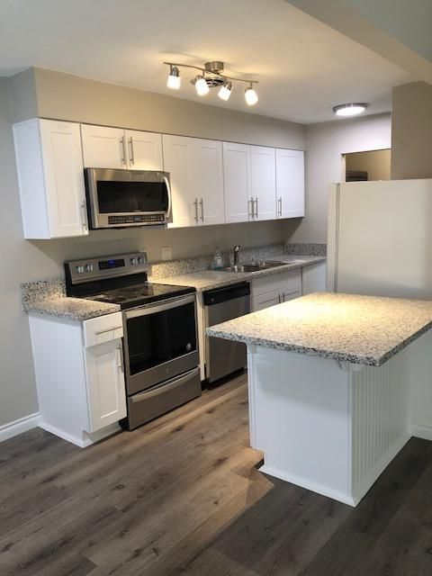 5460 SW Hall Blvd, Beaverton, OR 97005