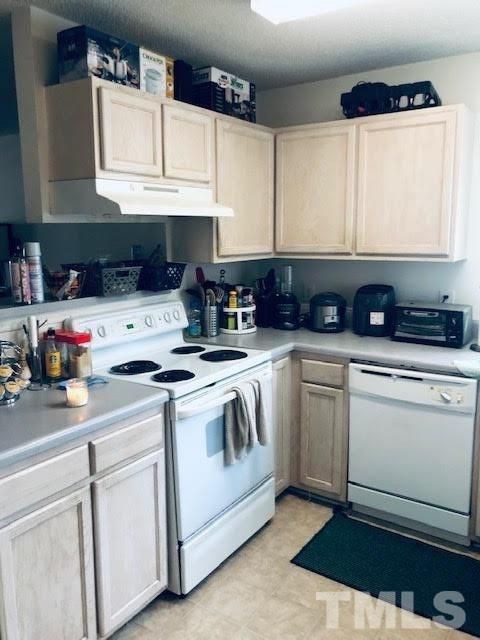 2011 Wolftech Ln #302, Raleigh, NC 27603