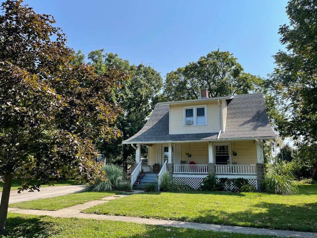 206 E Illinois St, Mansfield, IL 61854