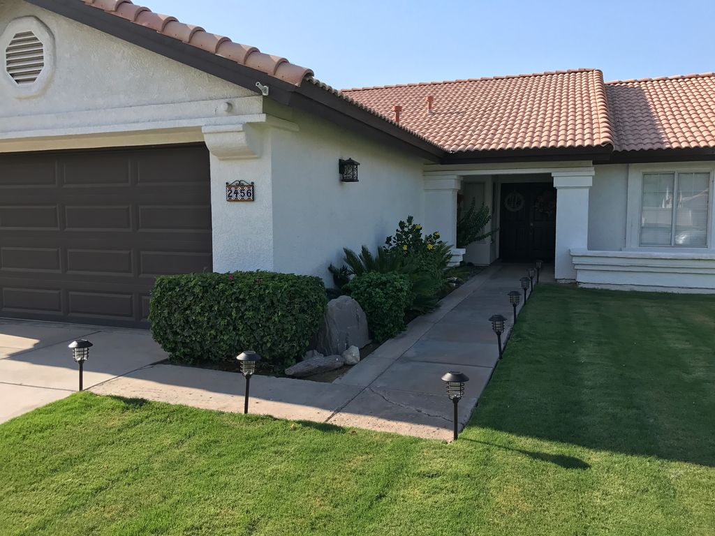 2456 Ross Ave, El Centro, CA 92243