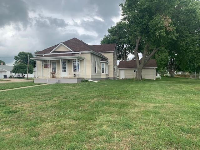 202 12th Ave, Franklin, NE 68939