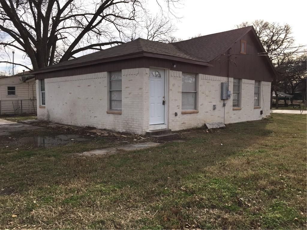 1025 Hogan Ln, Waco, TX 76705