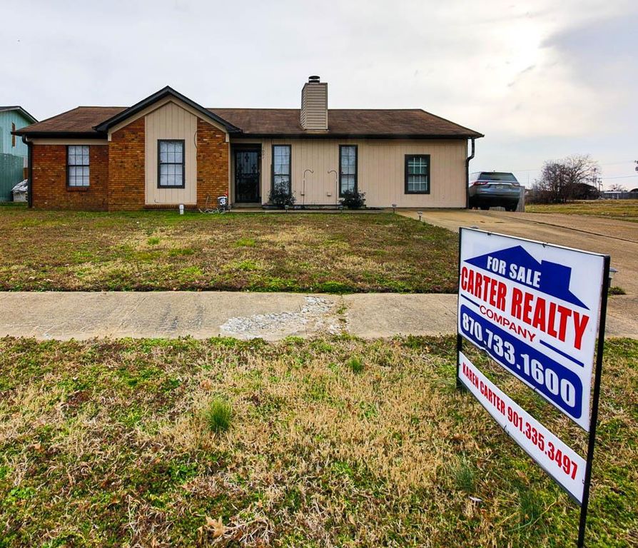 1001 Roy Pugh St, West Memphis, AR 72301