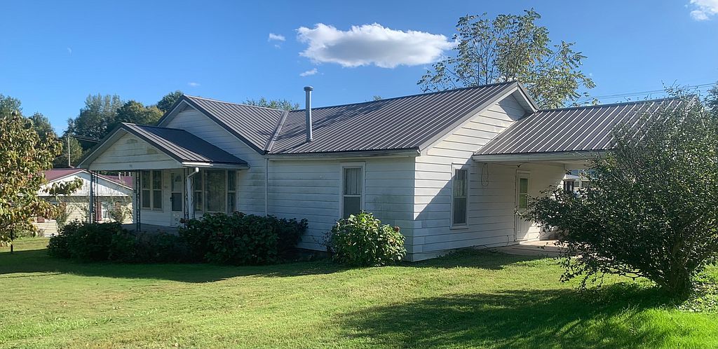 403 Front St, Central City, KY 42330
