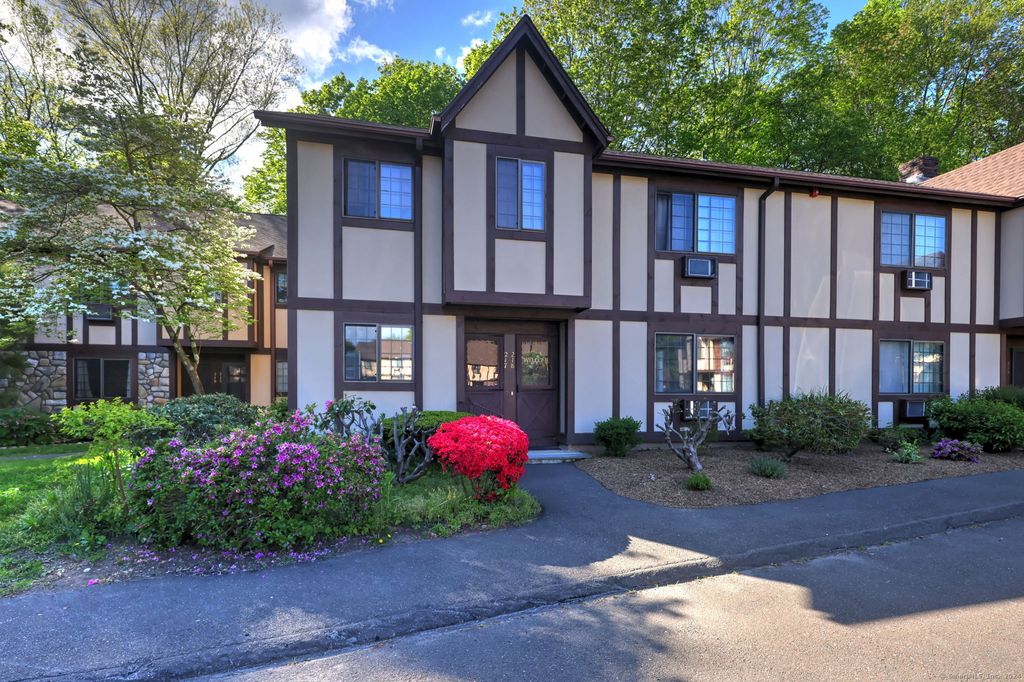 217 Foxwood Ln 217, Milford, CT 06461 MLS 24016568 Trulia