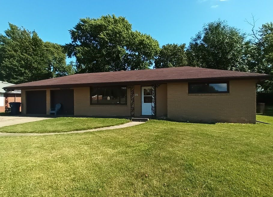 407 W Arnold Ave, Thomasboro, IL 61878 See Est. Value, Schools & More