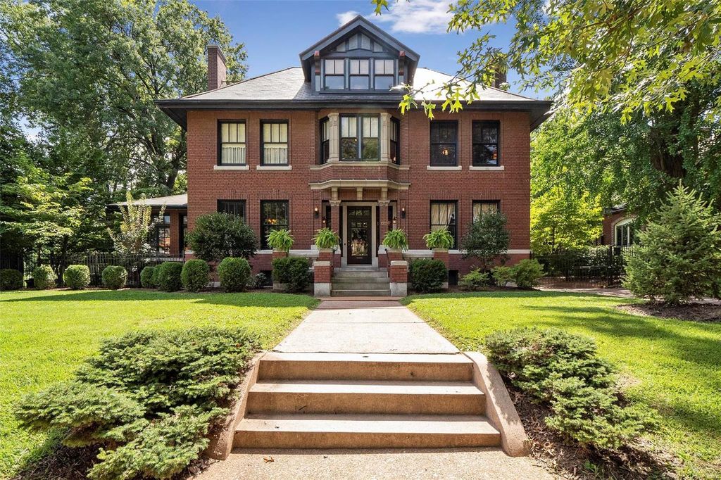 3402 Longfellow Blvd, Saint Louis, MO 63104