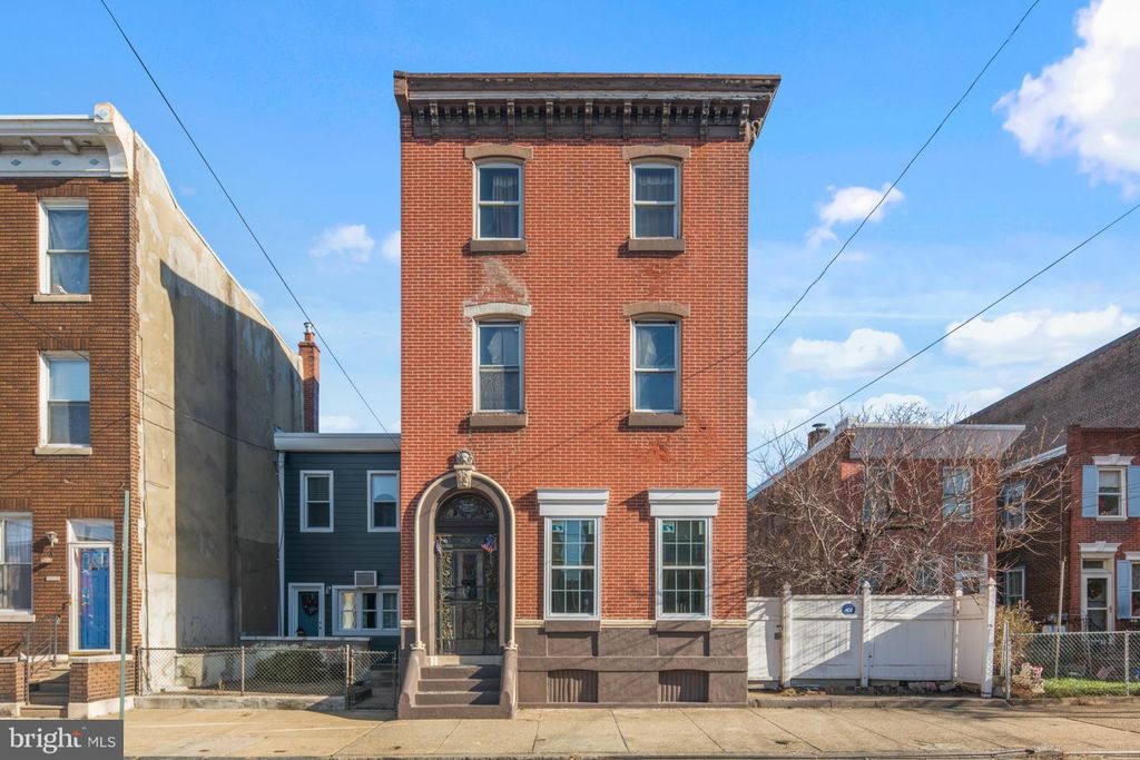 2209 22092211 E Cumberland St, Philadelphia, PA 19125 10 Bed, 3 Bath