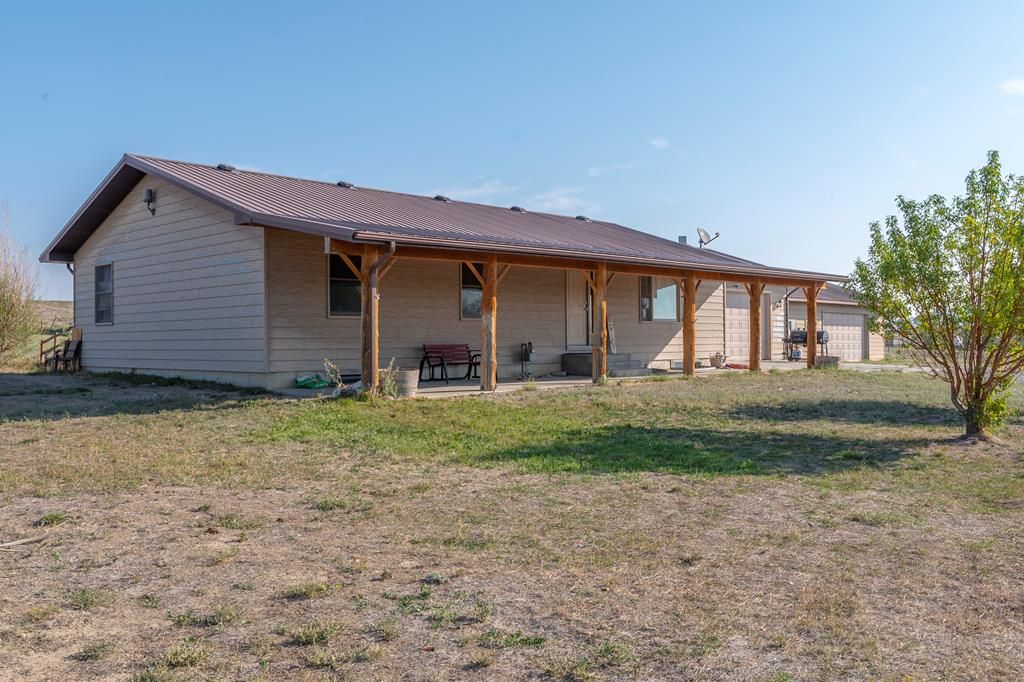 101 Road 2BC, Cody, WY 82414
