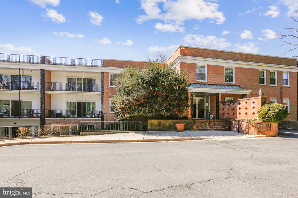 3535 Chevy Chase Lake Dr #303, Chevy Chase, MD 20815