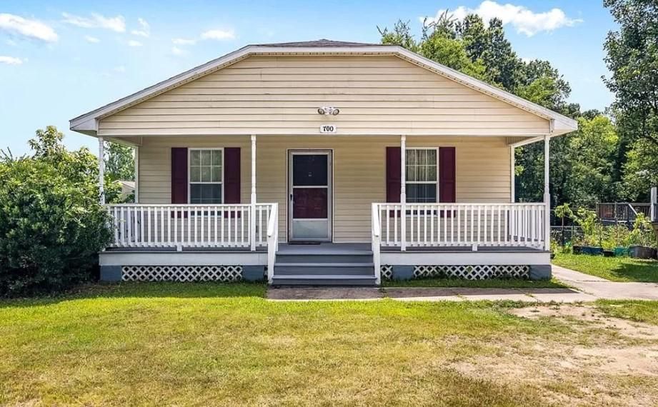 700 Douglas St, Greensboro, NC 27406