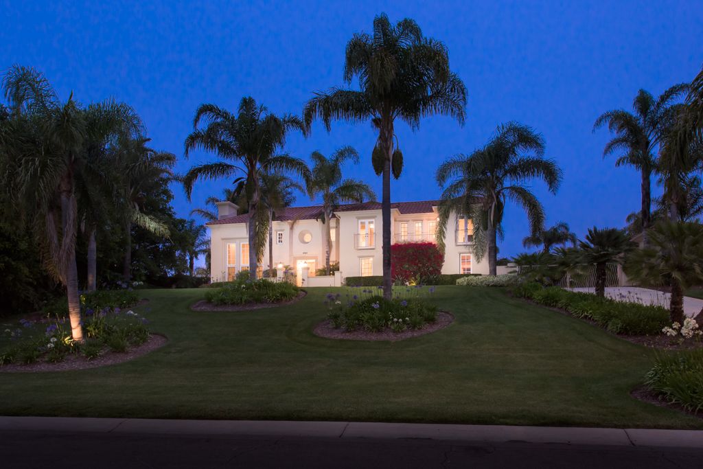 1060 Corte Barroso, Camarillo, CA 5 Bed, 5 Bath Single 1060 Corte Barroso, Camarillo, CA 5 Bed, 5 Bath Single