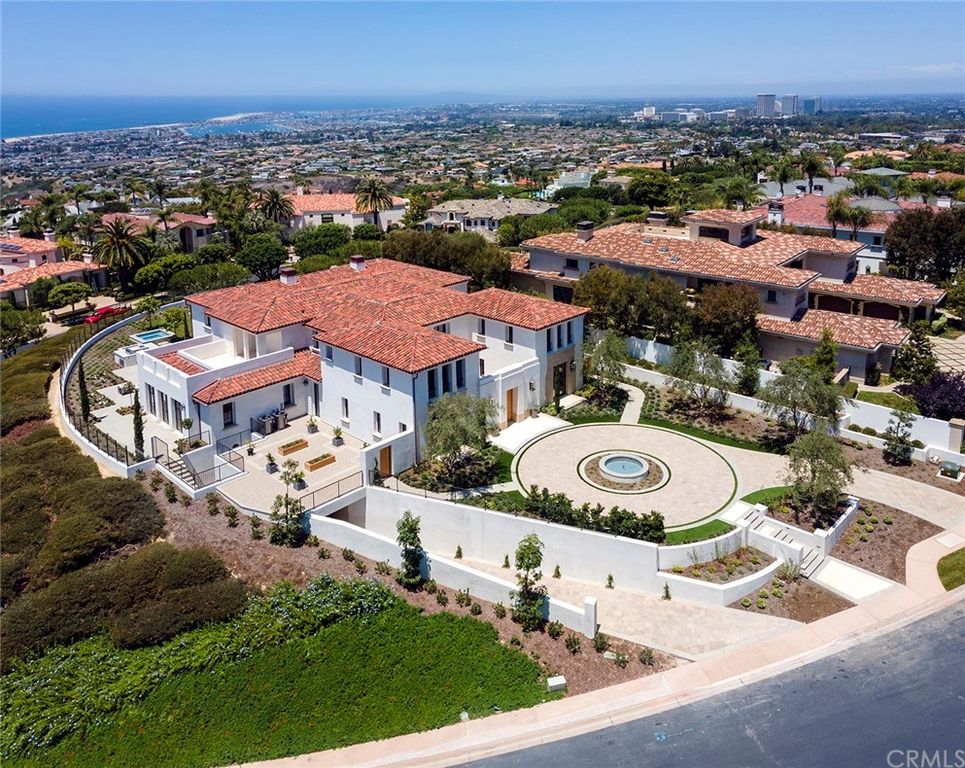 7 Harbor Lgt, Newport Coast, CA 92657