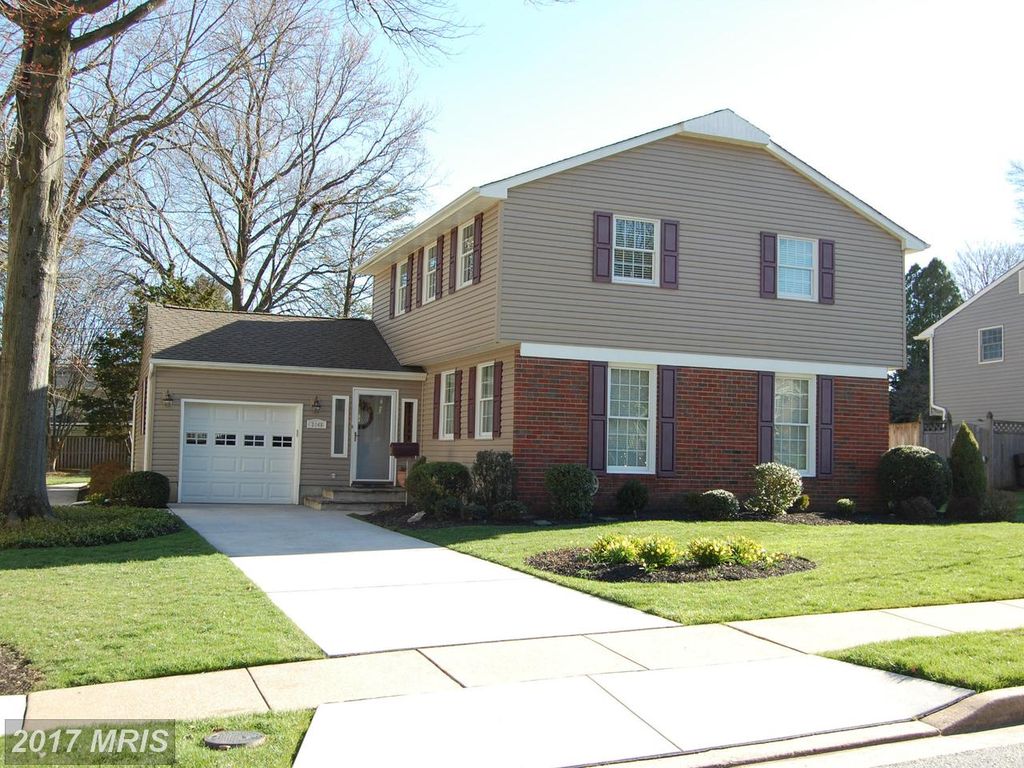 2146 Suburban Greens Dr, Lutherville Timonium, MD 21093