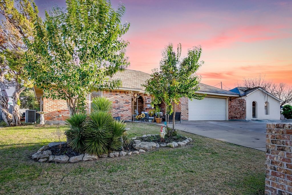 76135 Homes For Sale & 76135 Real Estate - 84 Homes | Trulia