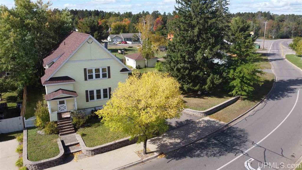 259 N Pine St, Gwinn, MI 49841