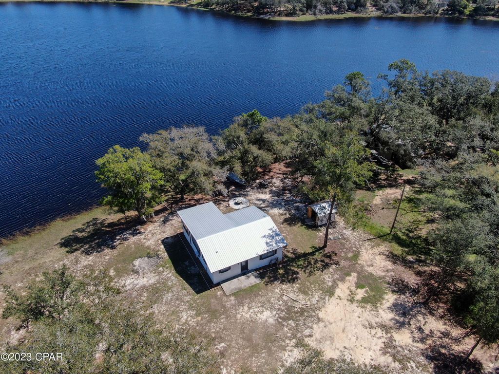 15218 Lucy Ln, Southport, FL 32409