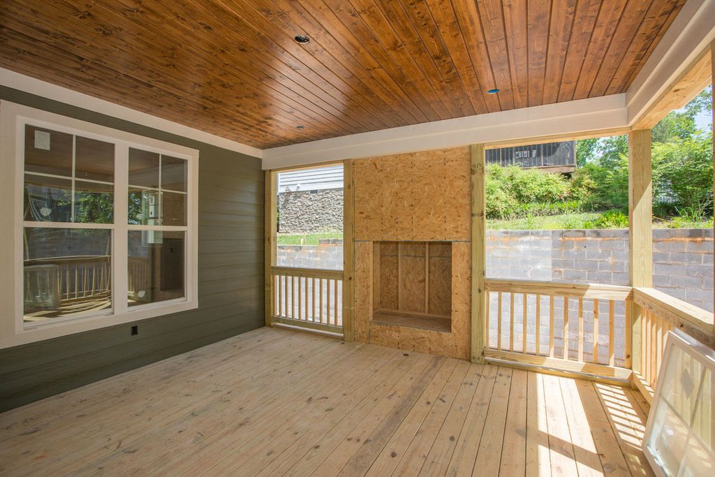 26 Hidden Hills Dr, Chickamauga, GA 4 Bed, 3 Bath SingleFamily Home