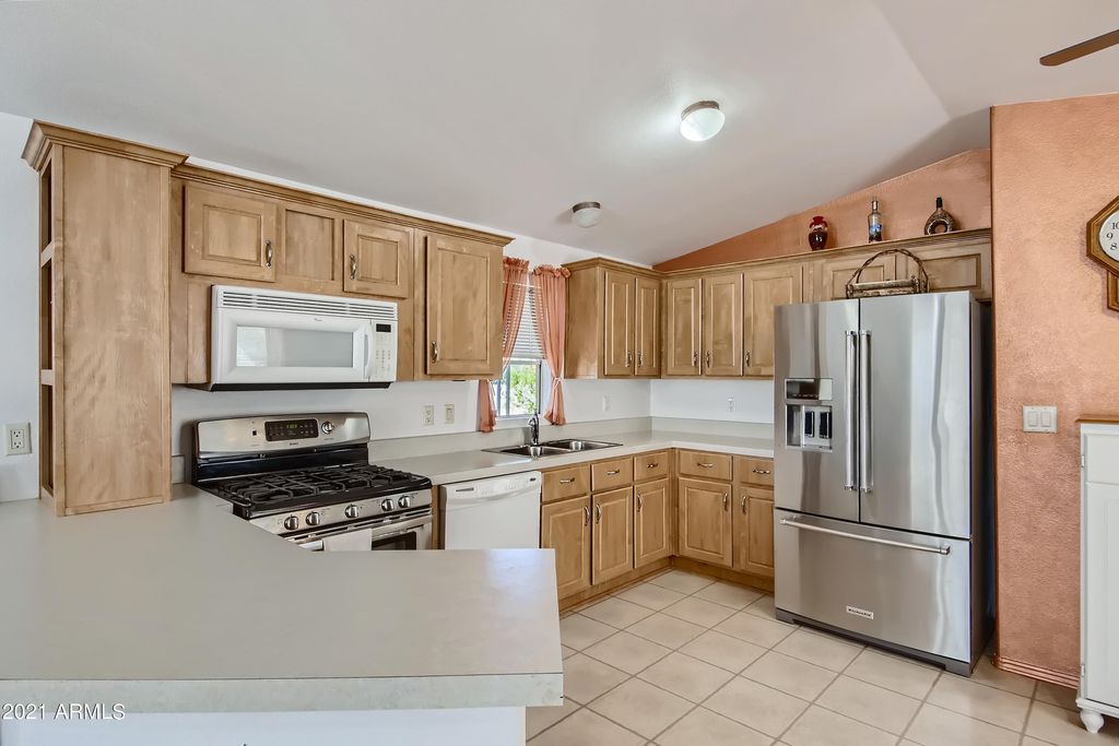 1190 W Roundup St, Apache Junction, AZ 85120