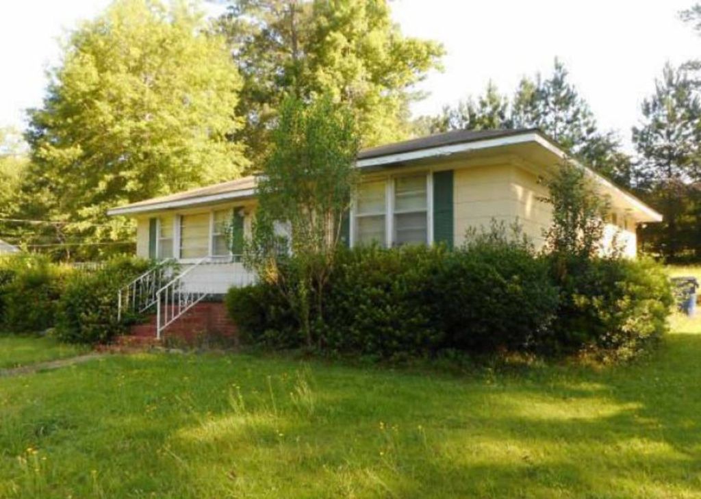 902 N 14th St, AL 36863 Trulia