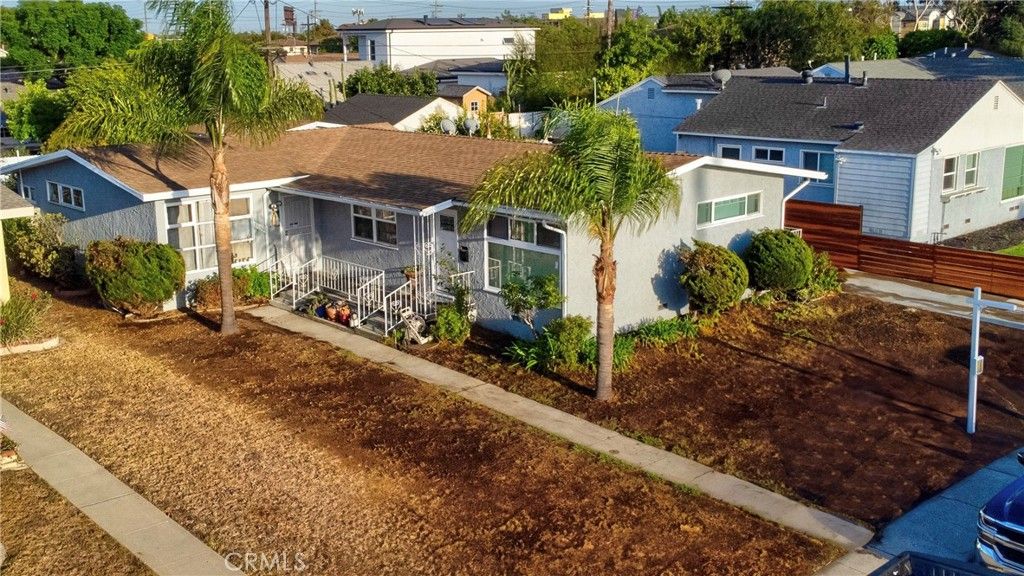 8430 Barnsley Ave, Los Angeles, CA 90045
