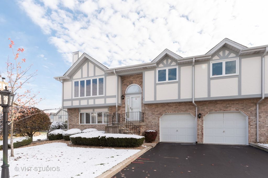 6724 Eagle Dr, Tinley Park, IL - 3 Bed, 2 Bath Townhouse - 16 Photos