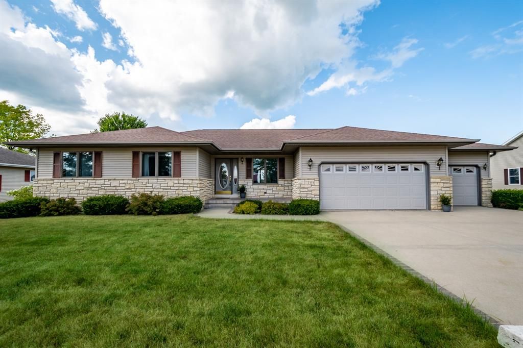 1708 Meadow Ridge Dr, Anamosa, IA 6 Bed SingleFamily Home 34