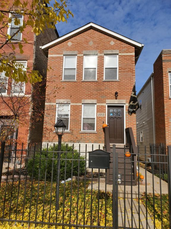2212 W Jackson Blvd, Chicago, IL 60612