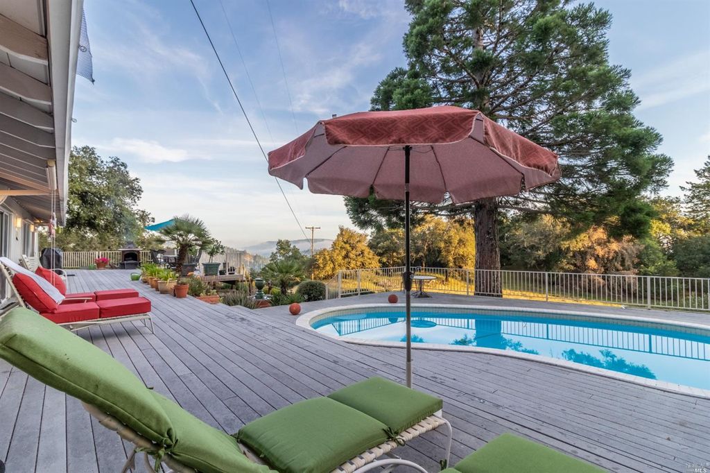 1543 Los Alamos Rd, Santa Rosa, CA 5 Bed, 5 Bath SingleFamily Home 52 Photos Trulia