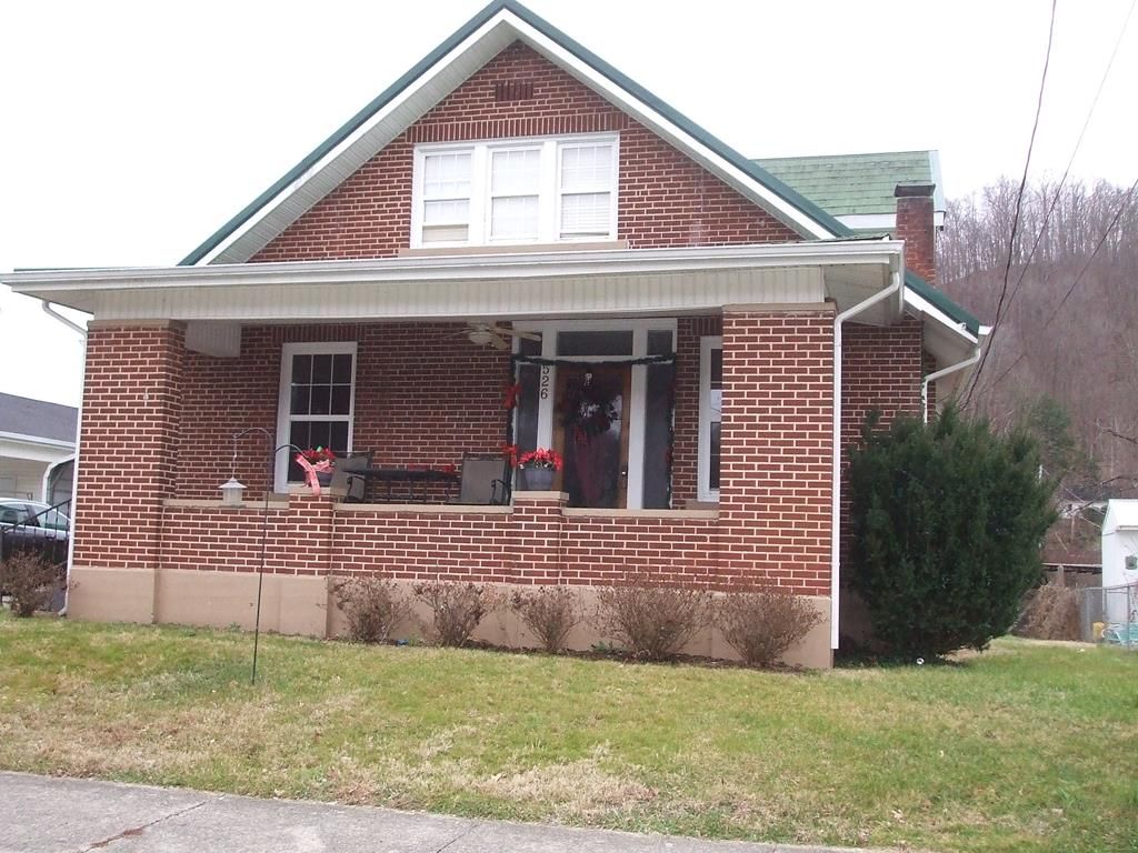 526 Main St, Paintsville, KY 4 Bed, 1 Bath SingleFamily Home 16