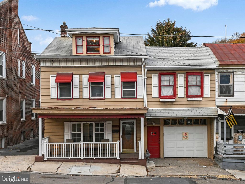 1108 W Market St, Pottsville, PA 17901