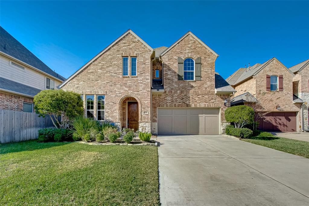 2016 Arrowood Glen Dr, Houston, TX 77077
