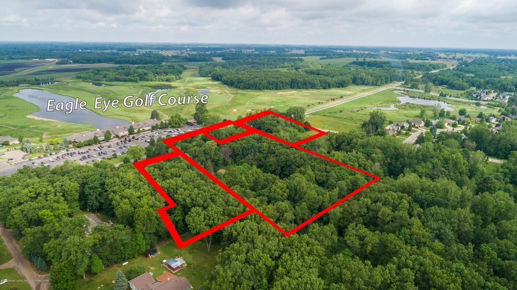 15309 Chandler Rd, Bath, MI 48808