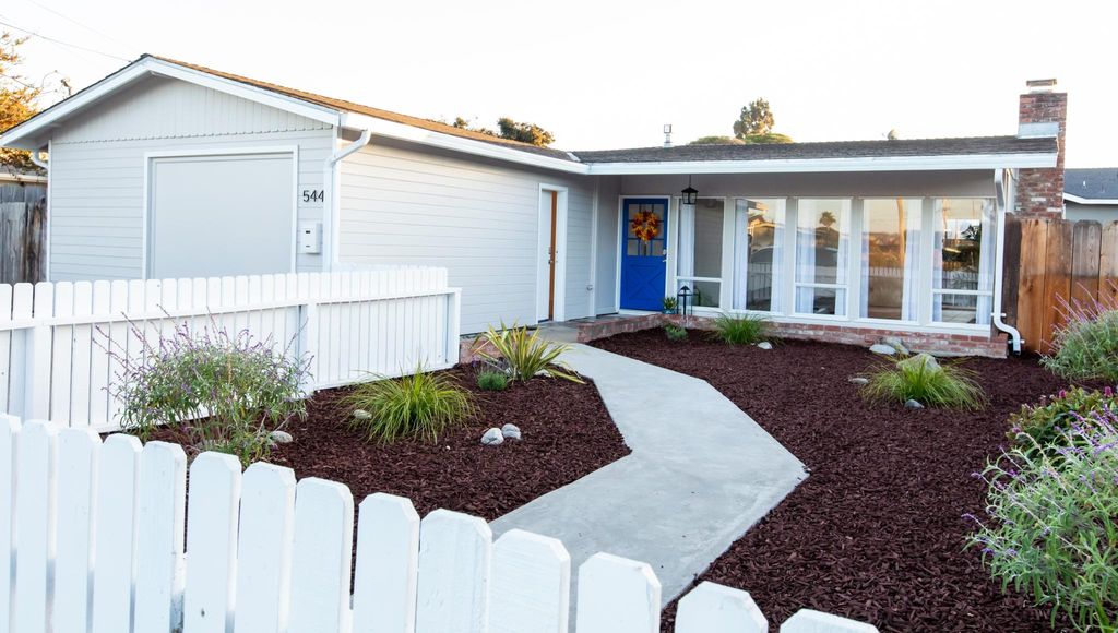 544 Hannon Ave, Monterey, CA 93940