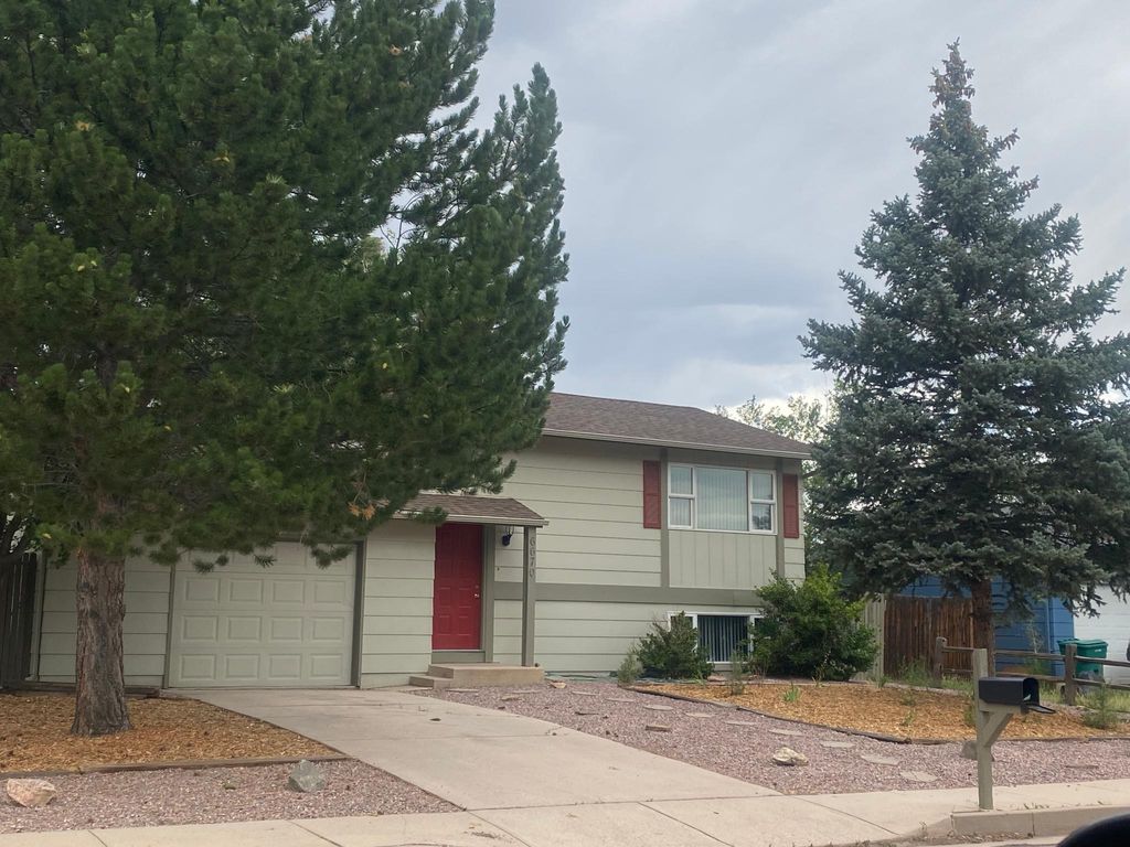 6670 Brook Forest Dr, Colorado Springs, CO 80911