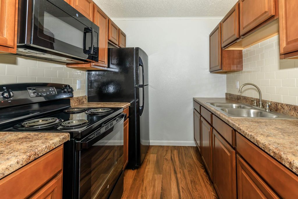 3210 N Chestnut St, Colorado Springs, CO 80907