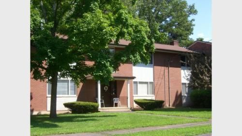 105 Stoddard Dr, Meriden, CT 06451