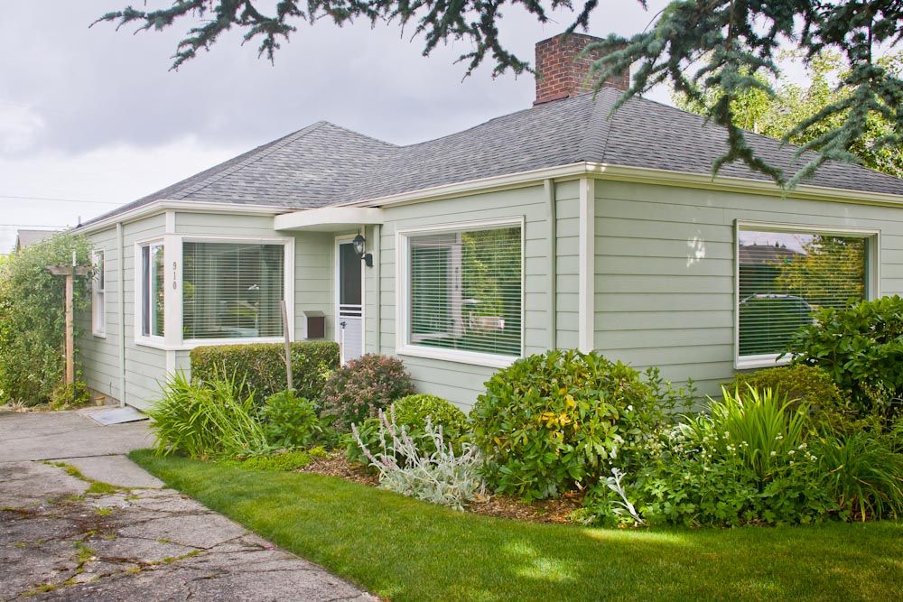 910 Rucker Ave, Everett, WA 98201